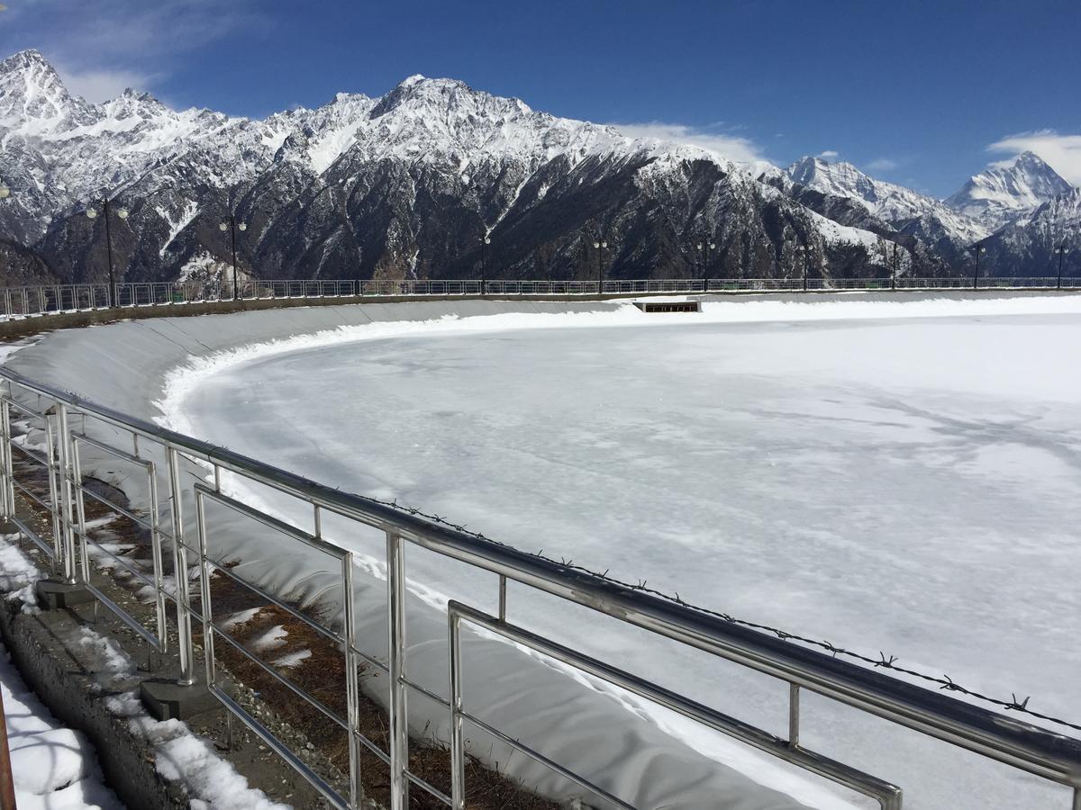 Clifftop Club Auli Джошимат Экстерьер фото
