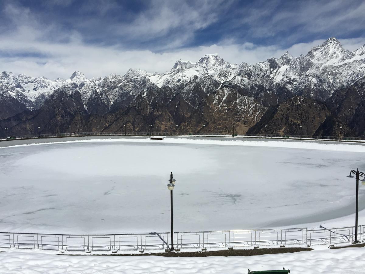 Clifftop Club Auli Джошимат Экстерьер фото